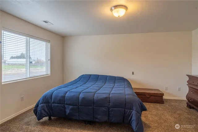 $385,000 | 805 South Hamilton Road, Moses Lake, WA 98837