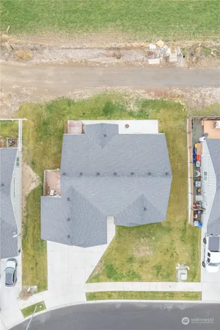 $385,000 | 805 South Hamilton Road, Moses Lake, WA 98837