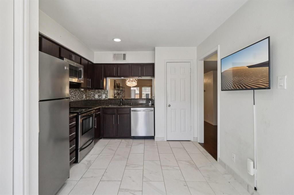 4130 Proton Drive, Unit 47B Addison, TX 75001 - Photo 19 of 40