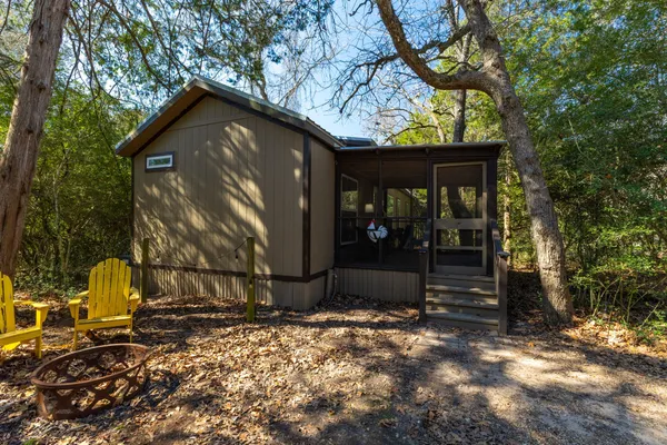$745,000 | 1760 County Road 215, Weimar, TX 78962
