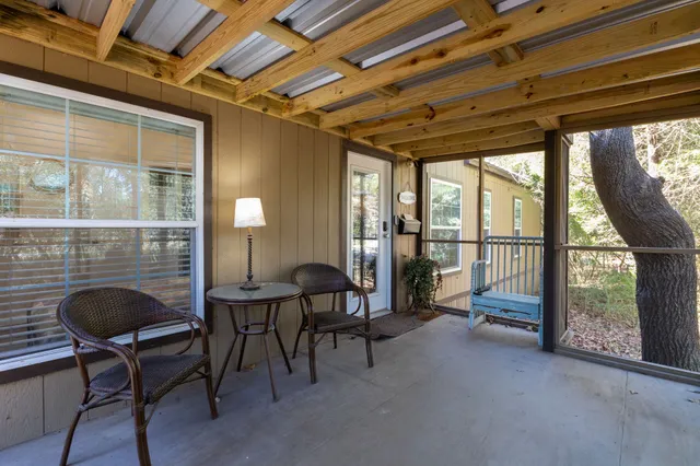 $789,900 | 1760 County Road 215, Weimar, TX 78962