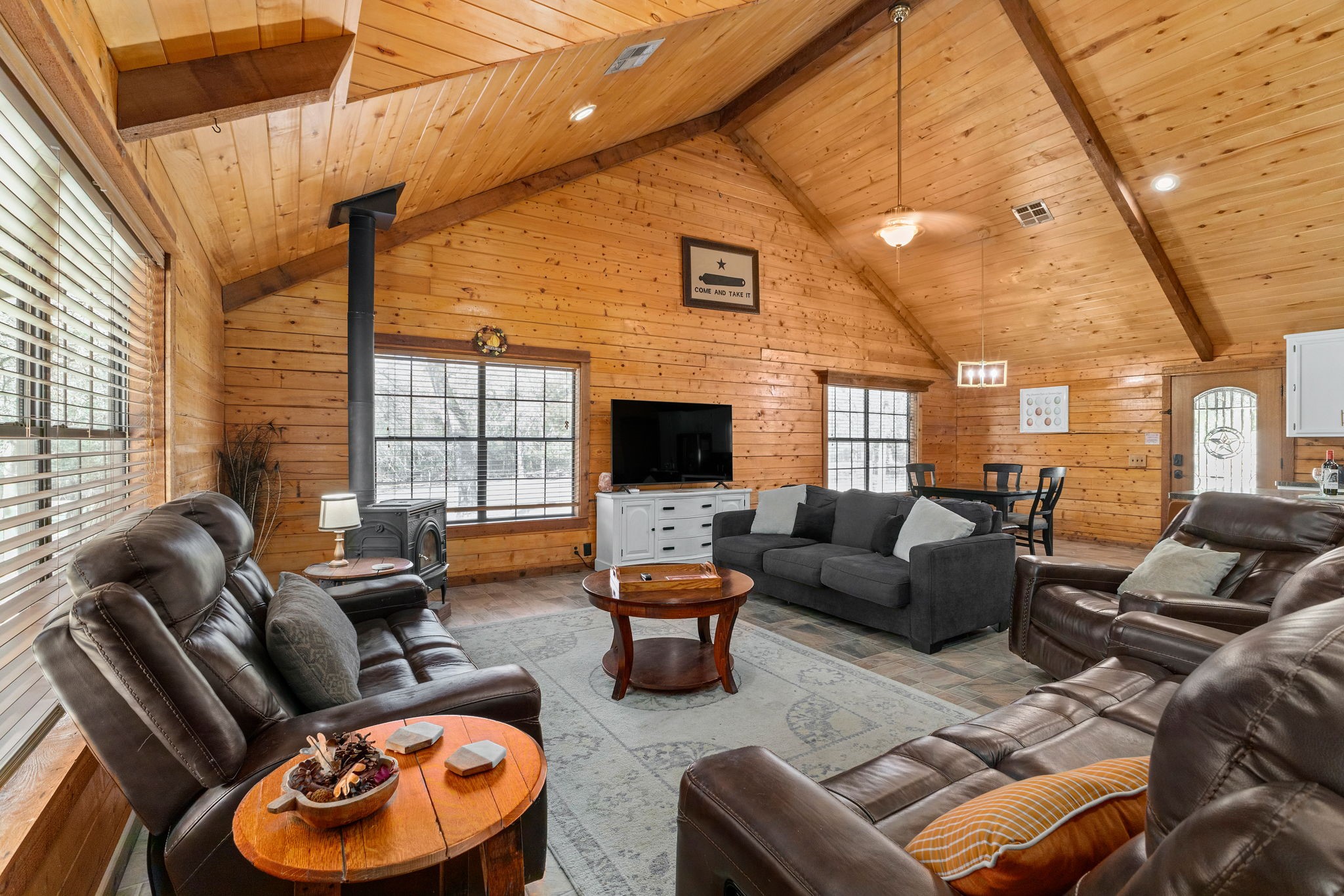 1760 County Road 215 Weimar, TX 78962 - Photo 4 of 50