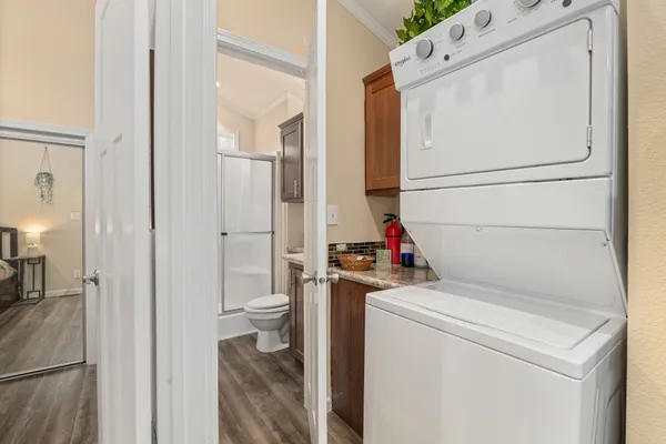 $745,000 | 1760 County Road 215, Weimar, TX 78962