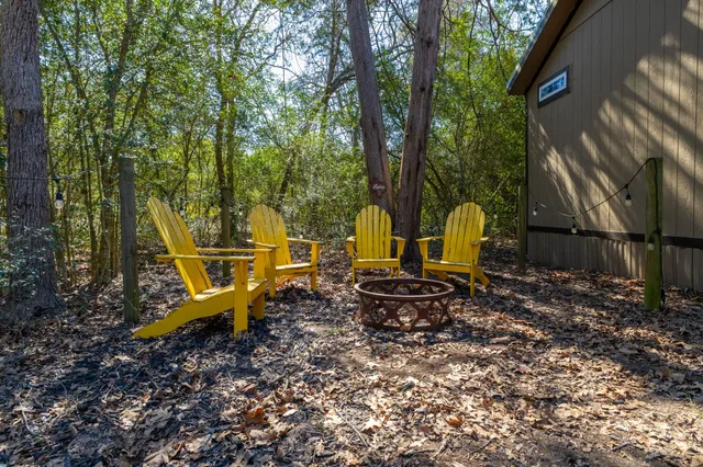 $789,900 | 1760 County Road 215, Weimar, TX 78962