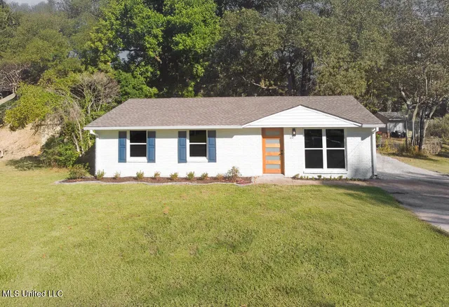 $279,900 | 522 Christine Drive, Ridgeland, MS 39157