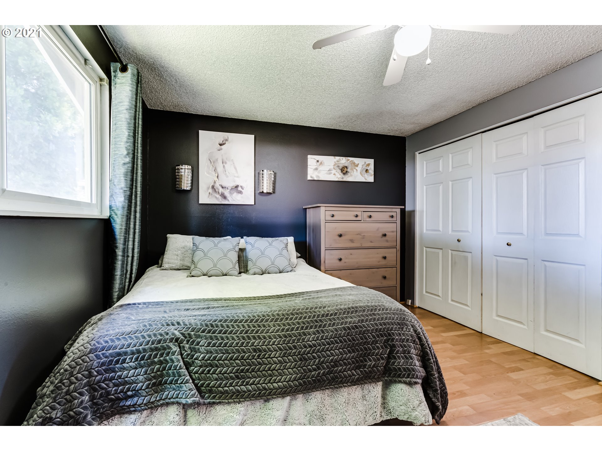 2367 10th Street Springfield, OR 97477 - Photo 13 of 32