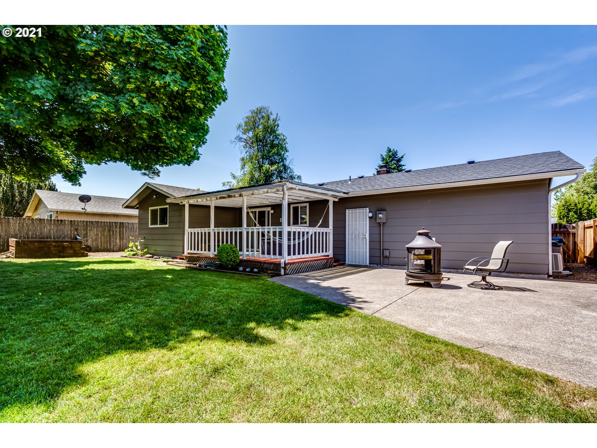 2367 10th Street Springfield, OR 97477 - Photo 27 of 32