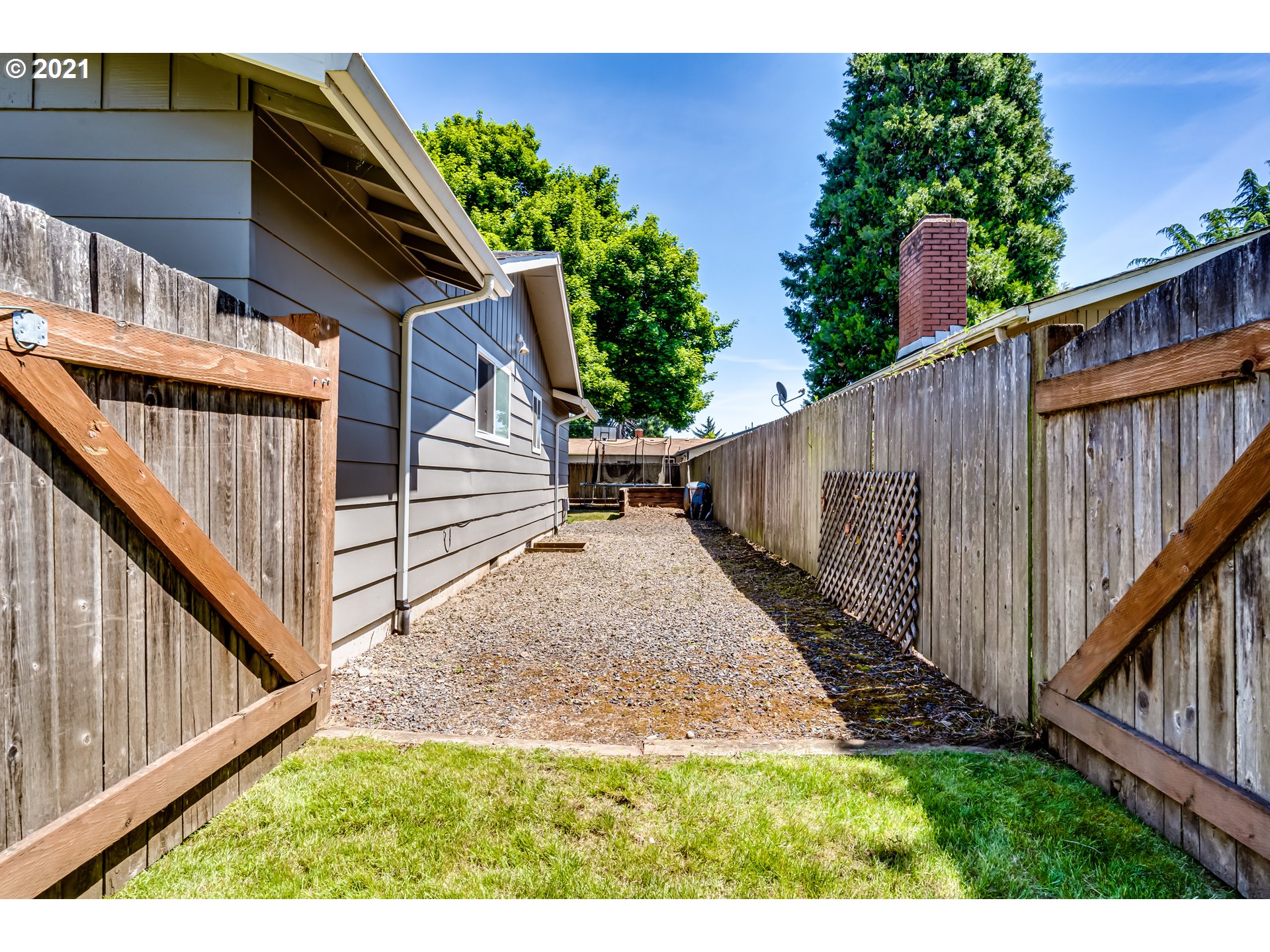 2367 10th Street Springfield, OR 97477 - Photo 29 of 32