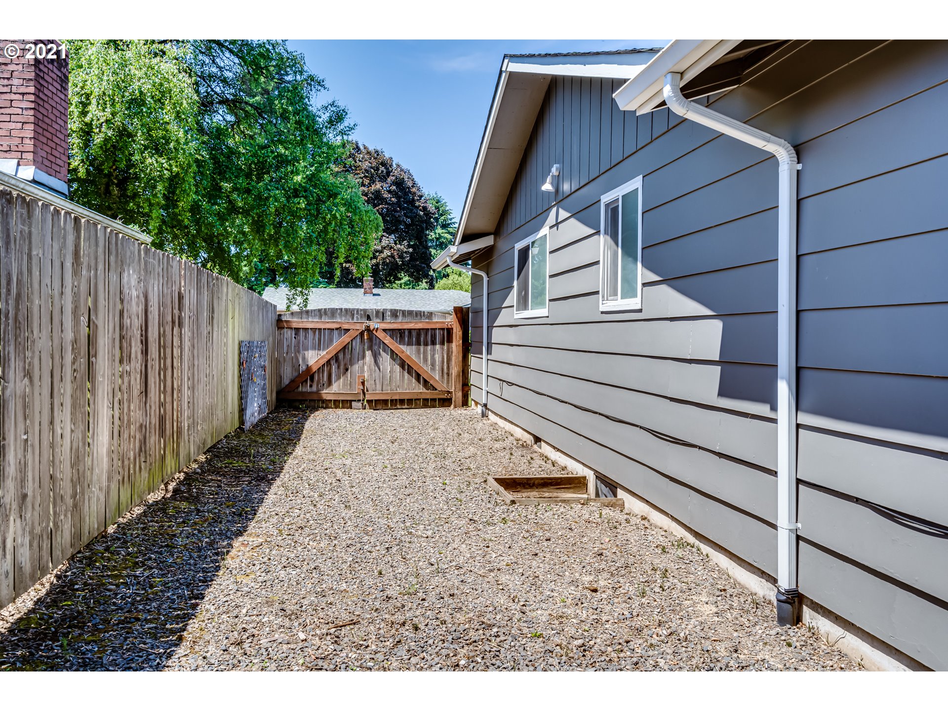 2367 10th Street Springfield, OR 97477 - Photo 30 of 32