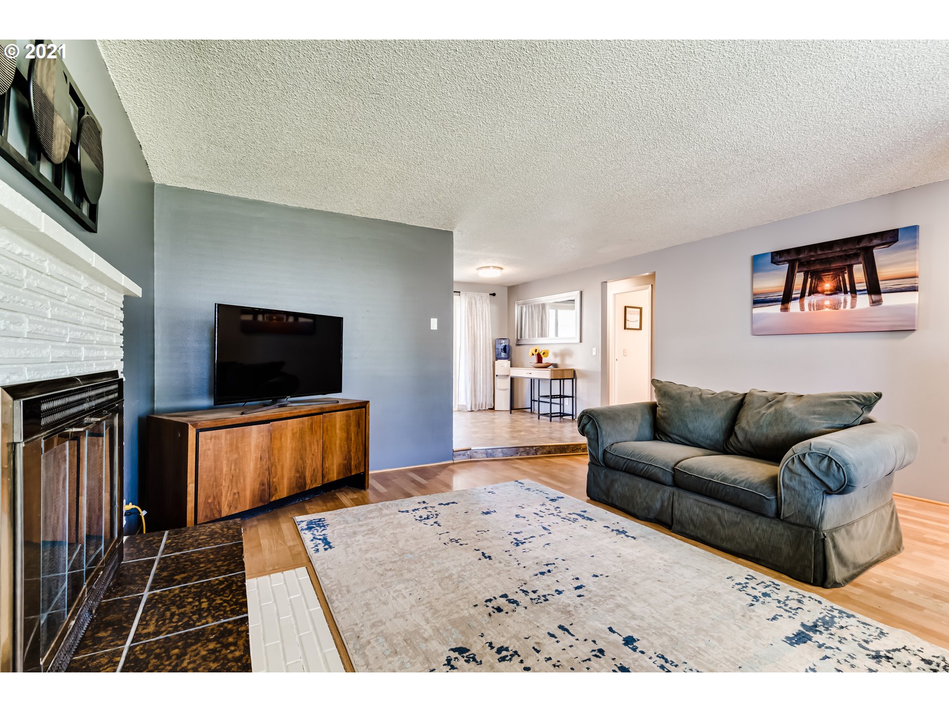 2367 10th Street Springfield, OR 97477 - Photo 5 of 32