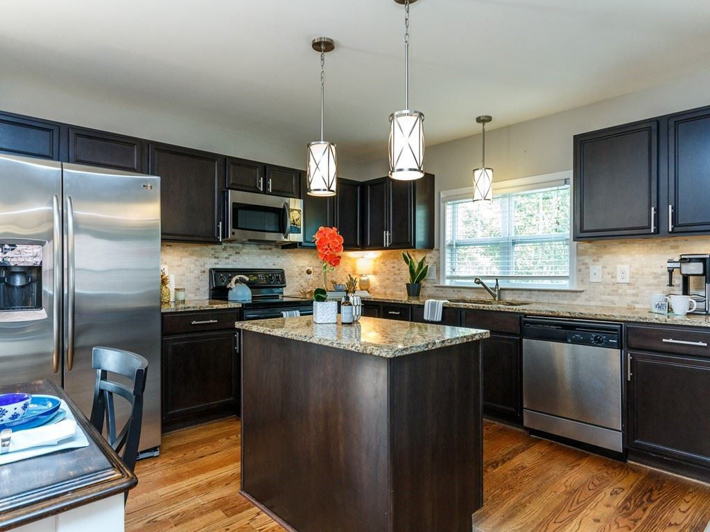 1133 South State Street Raleigh, NC 27601 - Photo 10 of 29 Kitchen