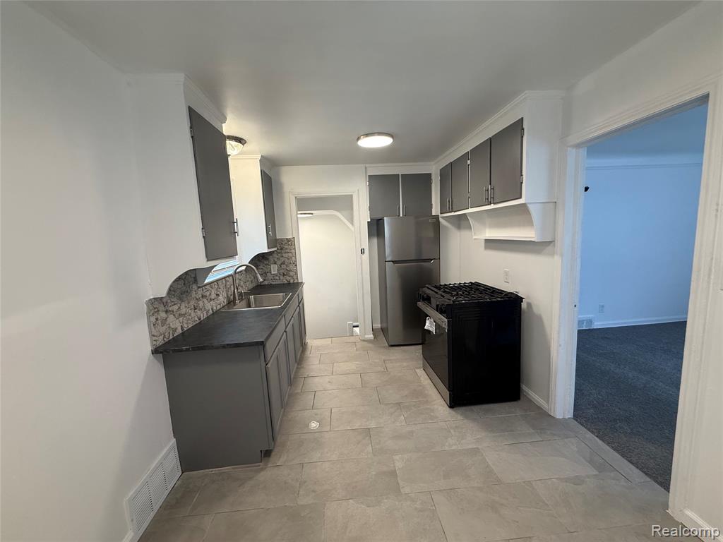 16083 Manning Street Detroit, MI 48205 - Photo 8 of 8