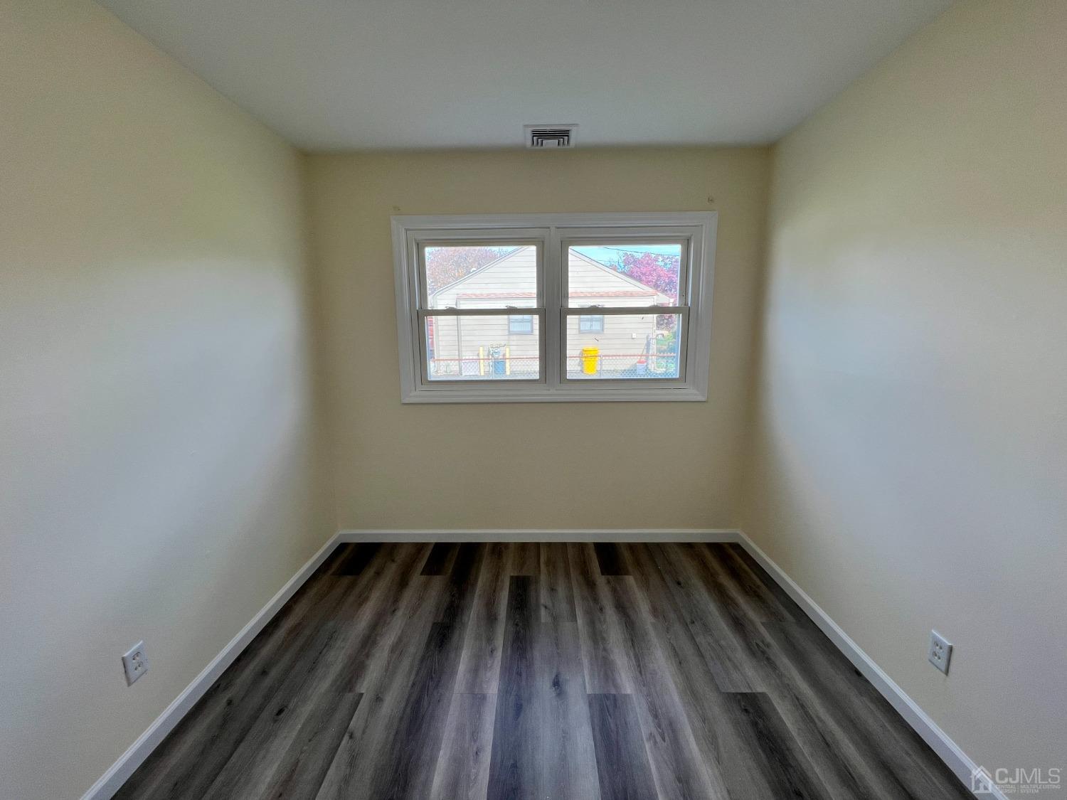 21 Kendall Road Kendall Park, NJ 08824 - Photo 8 of 16 Gallery Image 8