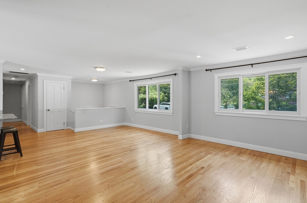129 Marked Tree Road Holliston, MA 01746 - Photo 13 of 41 Gallery Image 13