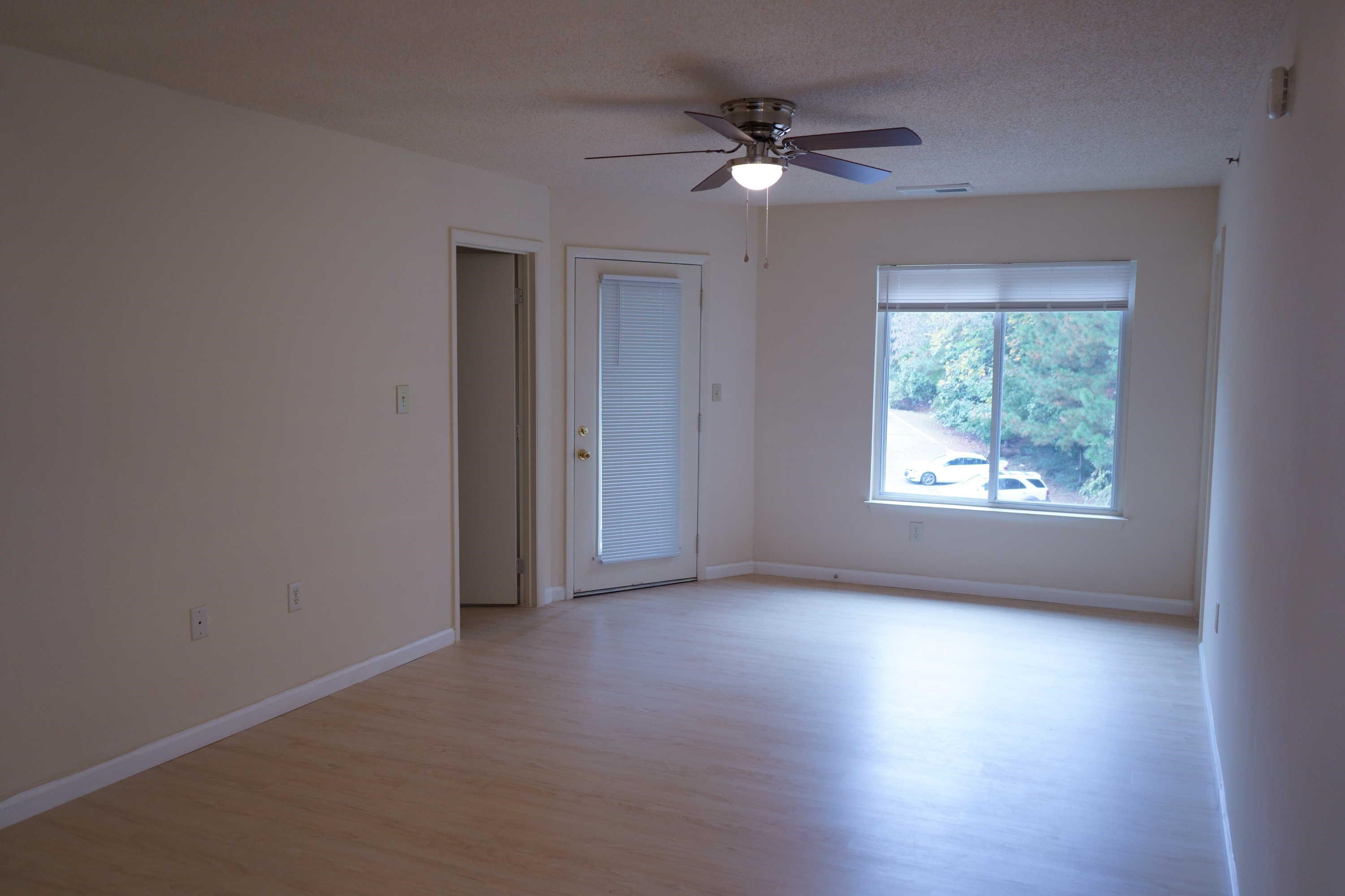 1431 Collegiate Circle, Unit 301 Raleigh, NC 27606 - Photo 7 of 31 Photo 7