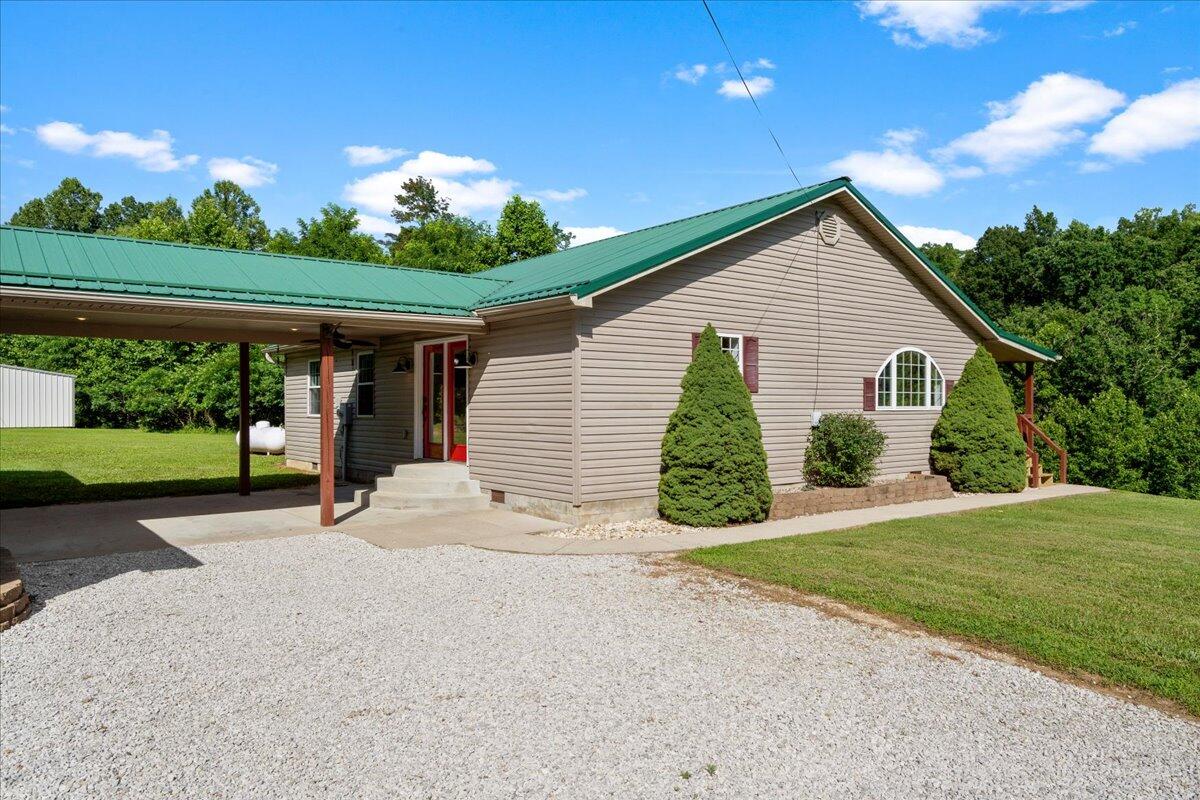 3449 Barkers Branch Road Zoe, KY 41397 - Photo 33 of 58 33-IVA09135