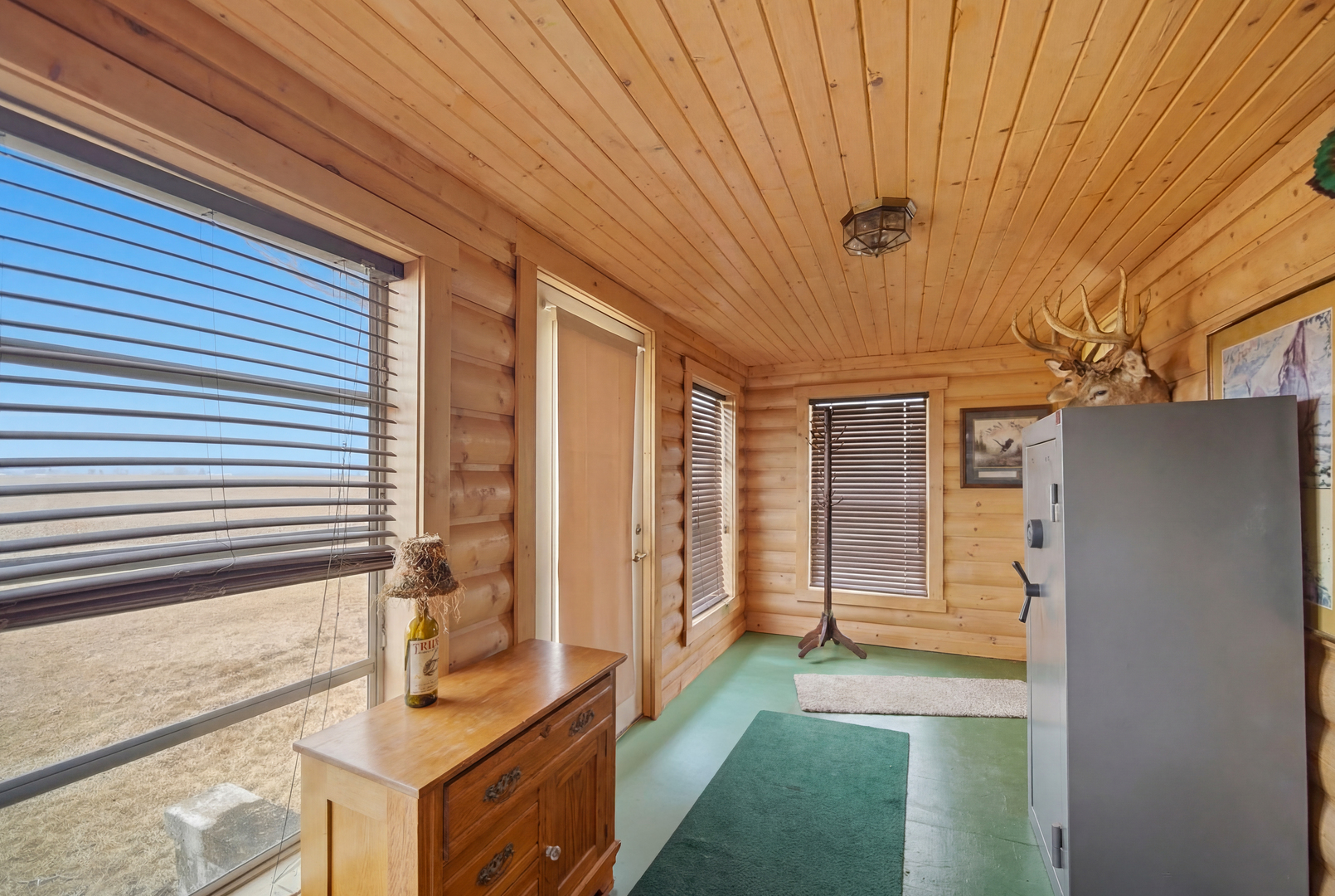 27754 Elm Road Milledgeville, IL 61051 - Photo 19 of 28 a view of an entrance of the house