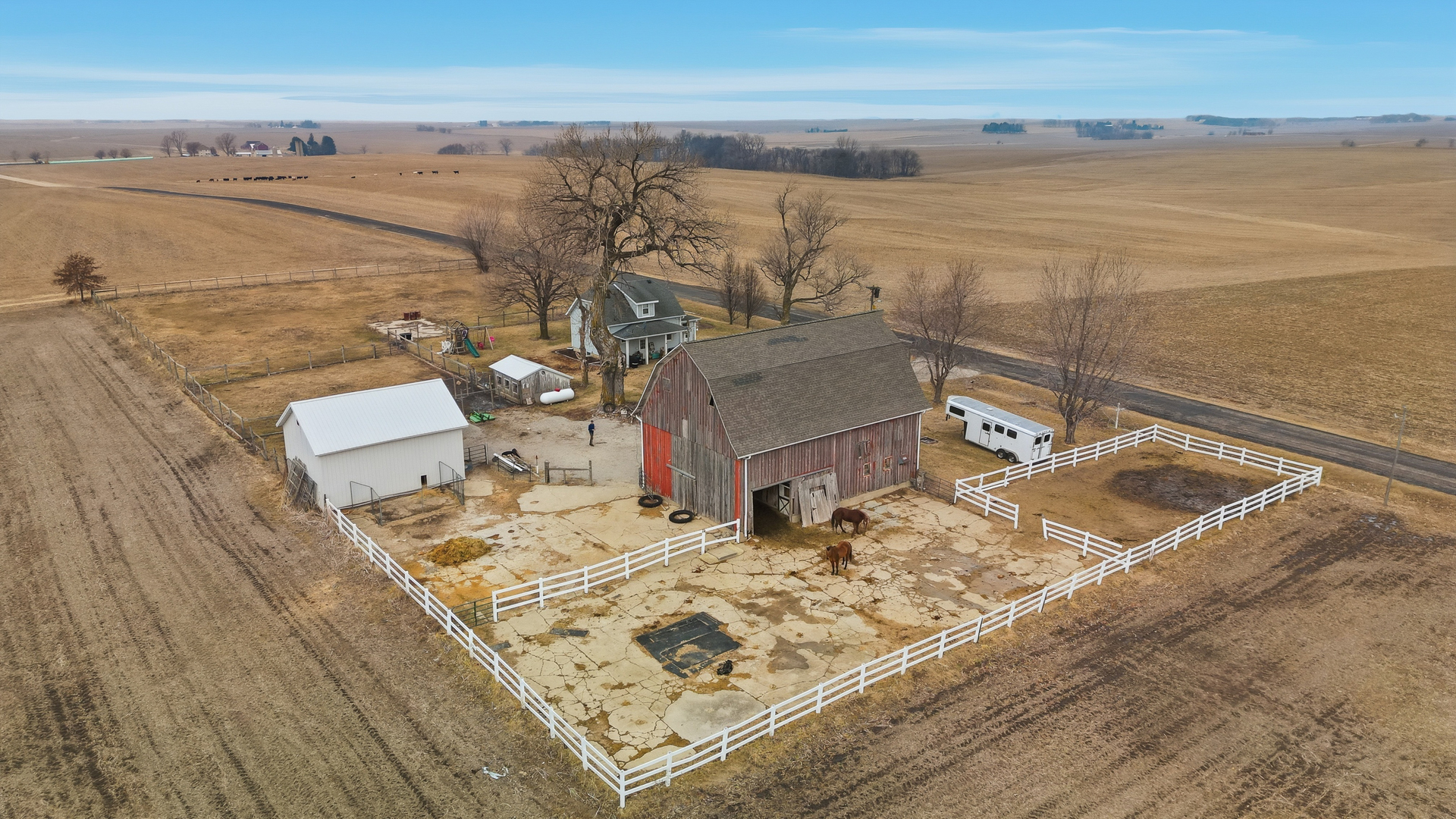 27754 Elm Road Milledgeville, IL 61051 - Photo 2 of 28