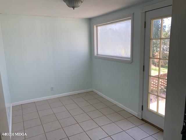 1328 Lake Valley Road Macon, GA 31210 - Photo 18 of 18 sunroom