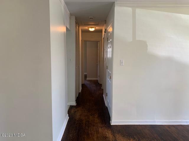 1328 Lake Valley Road Macon, GA 31210 - Photo 9 of 18 hallway