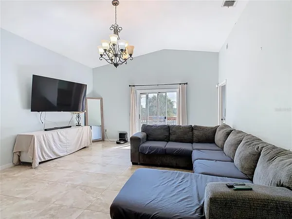 $269,900 | 909 Valentina Drive, Dundee, FL 33838
