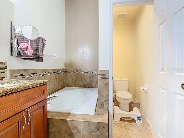 $269,900 | 909 Valentina Drive, Dundee, FL 33838