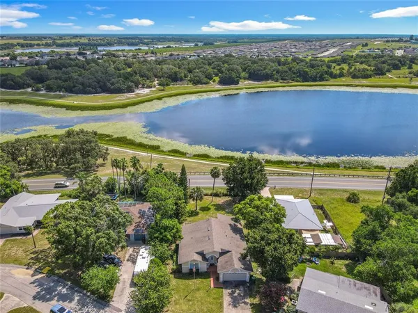 $269,900 | 909 Valentina Drive, Dundee, FL 33838