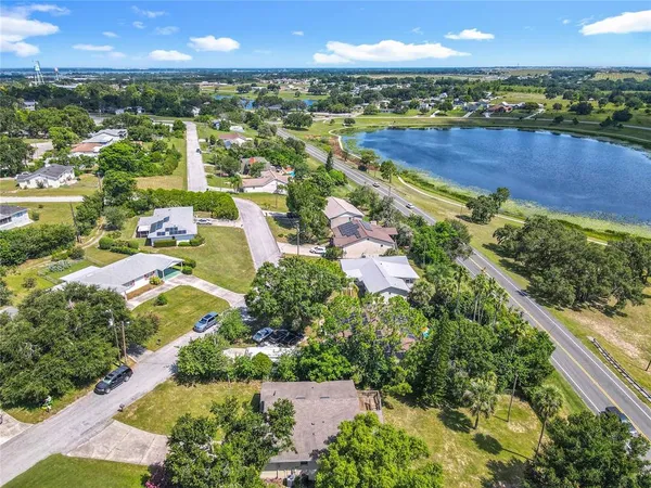 $269,900 | 909 Valentina Drive, Dundee, FL 33838