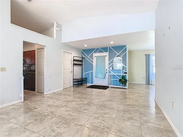 $269,900 | 909 Valentina Drive, Dundee, FL 33838