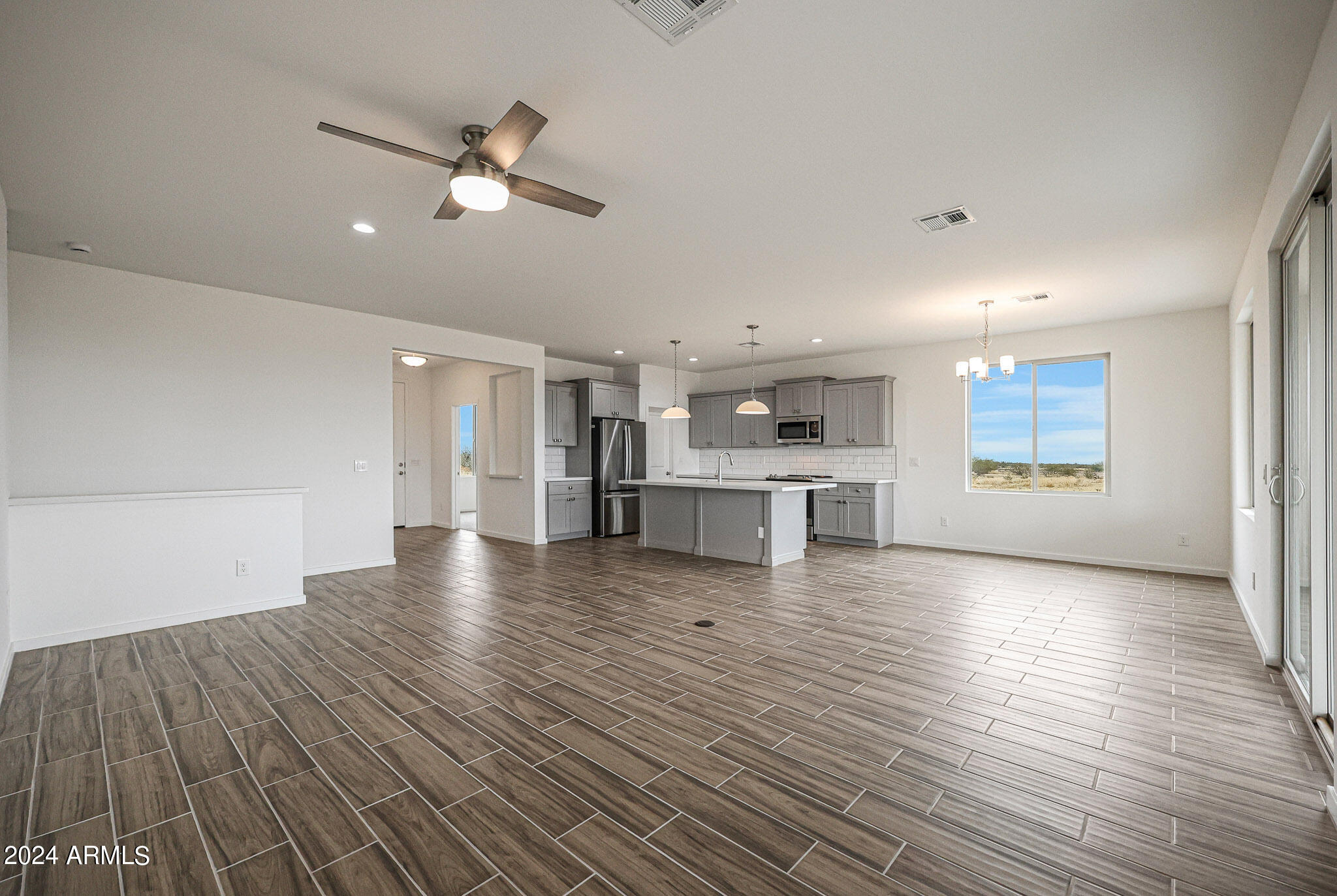 21423 West Sleepy Ranch Road Wittmann, AZ 85361 - Photo 7 of 29 B (8)