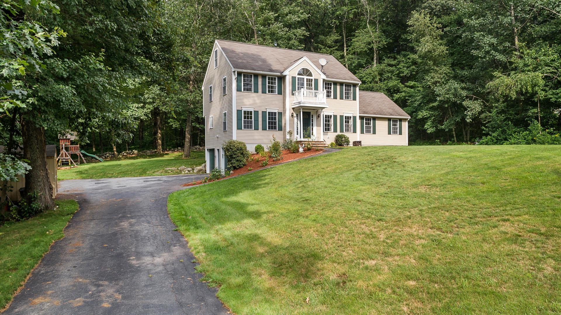 89 Jericho Road Pelham, NH 03076 - Photo 1 of 1