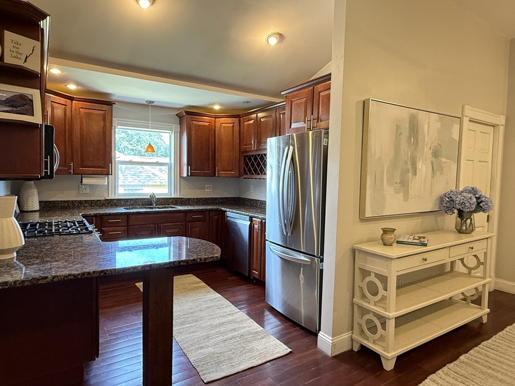 11 Priscilla Road, Unit 3 Boston, MA 02135 - Photo 4 of 24