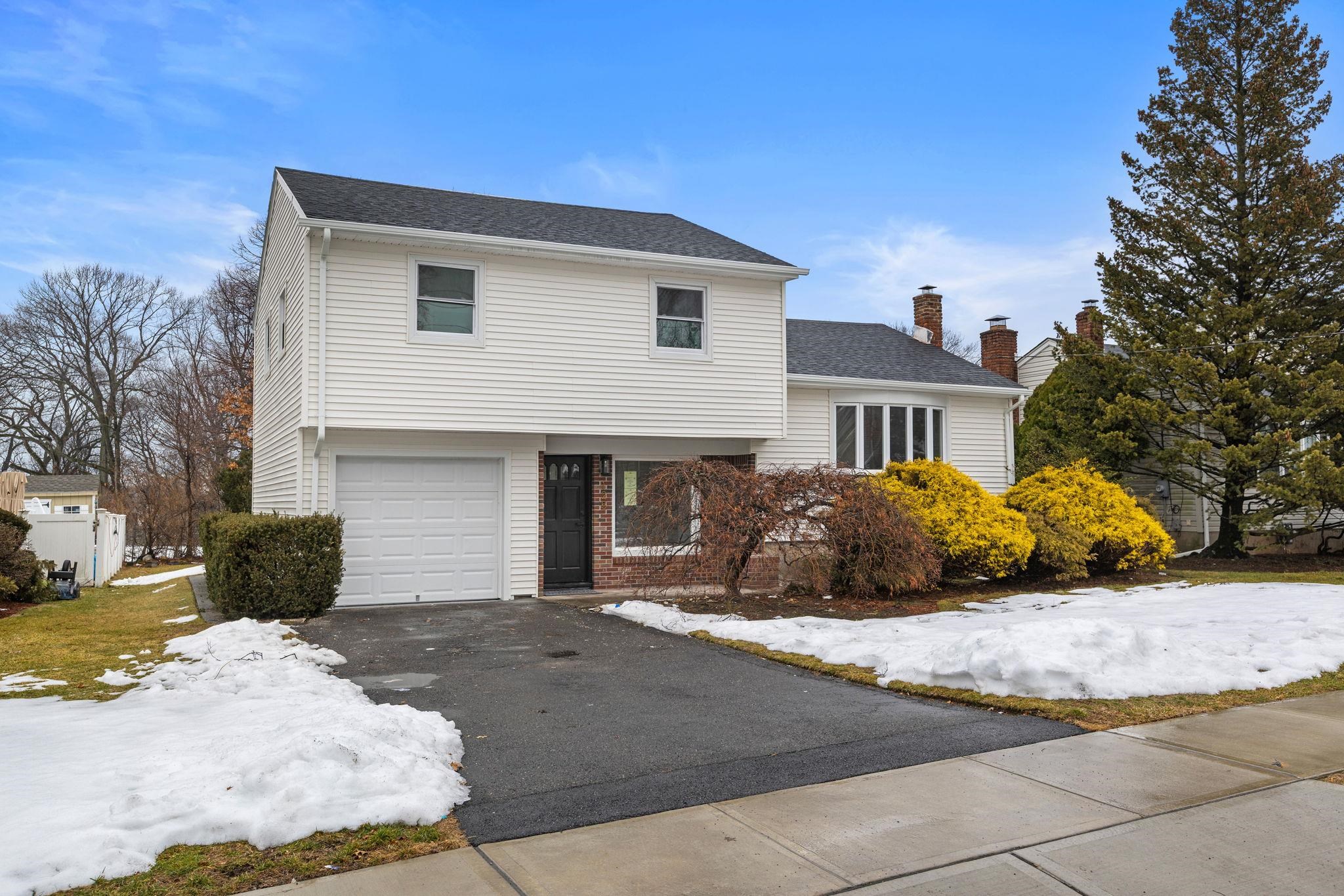 125 Rutgers Place Clifton, NJ 07013 - Photo 2 of 36