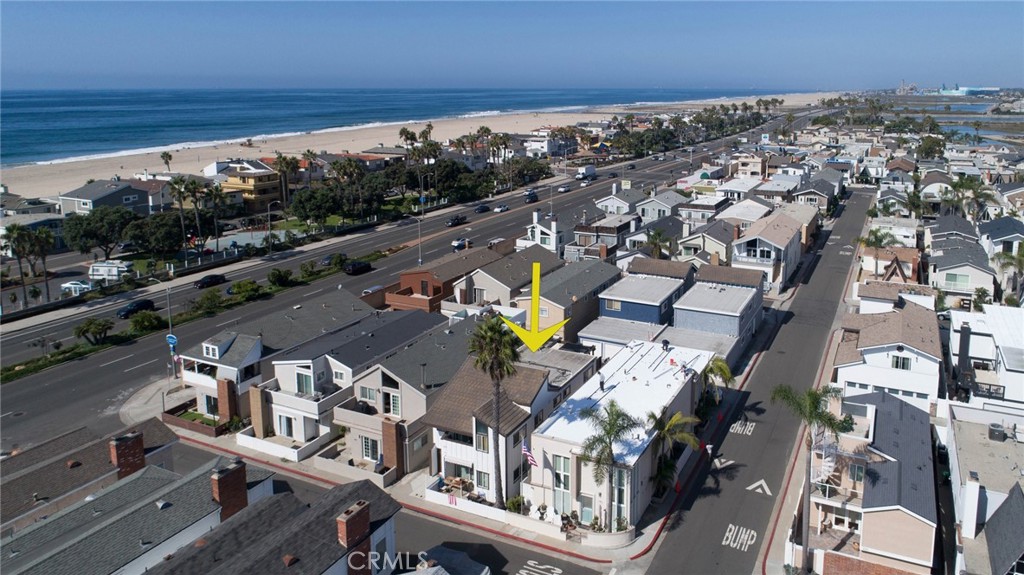 209 Walnut Street Newport Beach, CA 92663 - Photo 26 of 30 an aerial view of a building with outdoor space