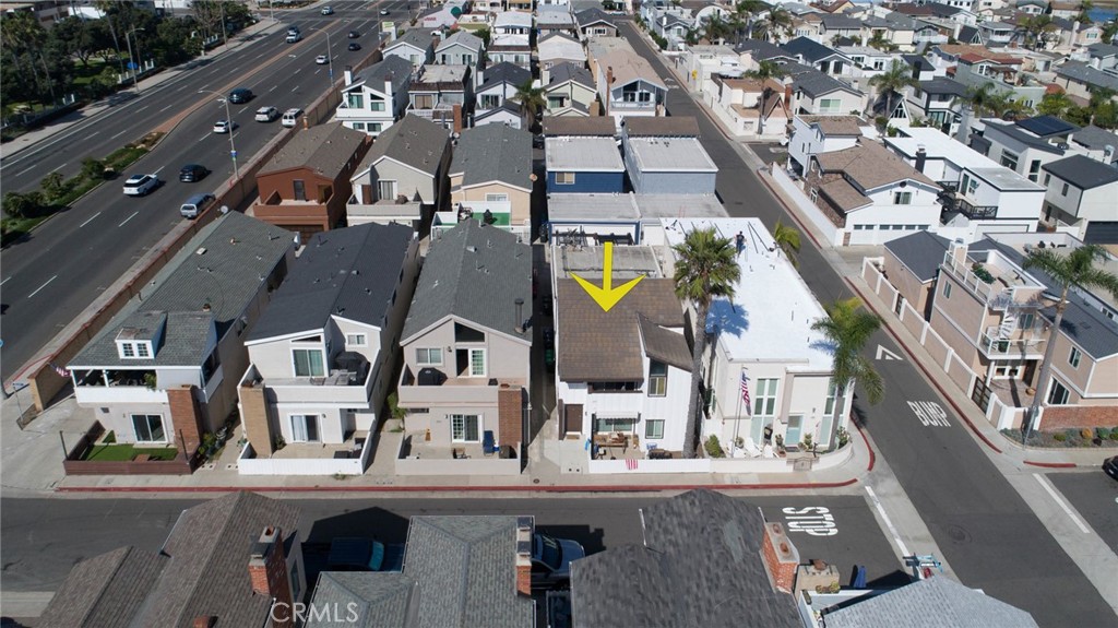 209 Walnut Street Newport Beach, CA 92663 - Photo 30 of 30 an aerial view of a city