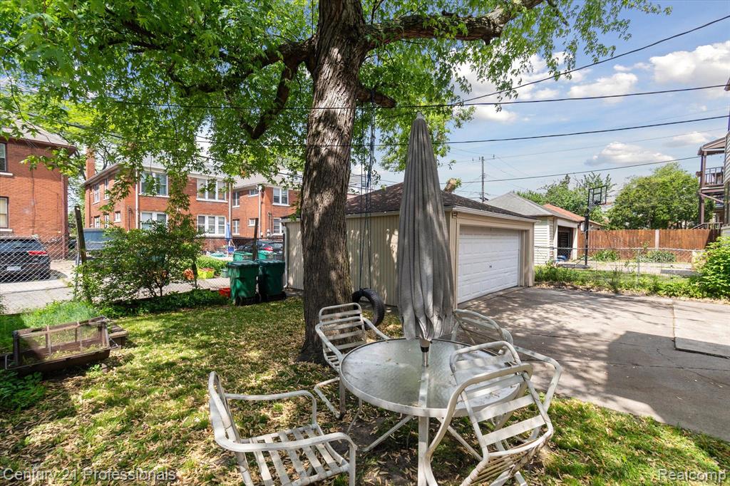 949 Nottingham Road Grosse Pointe Park, MI 48230 - Photo 53 of 56