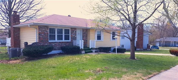 $290,000 | 7009 Northwest 80th Street, Kansas City, MO 64152