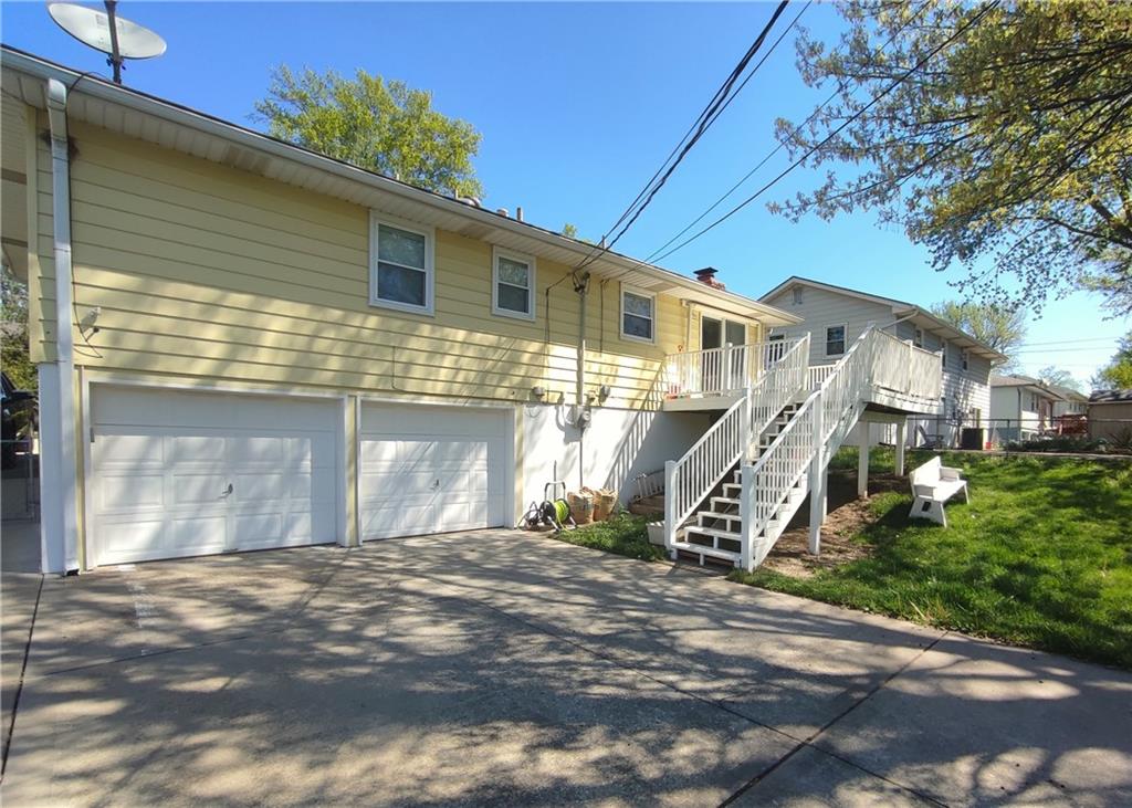 7009 Northwest 80th Street Kansas City, MO 64152 - Photo 2 of 21
