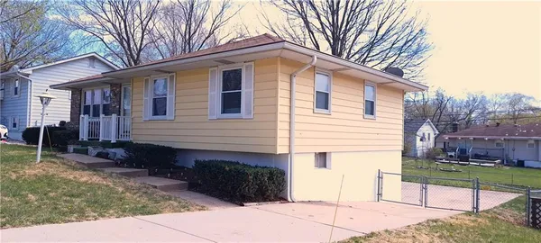 $290,000 | 7009 Northwest 80th Street, Kansas City, MO 64152
