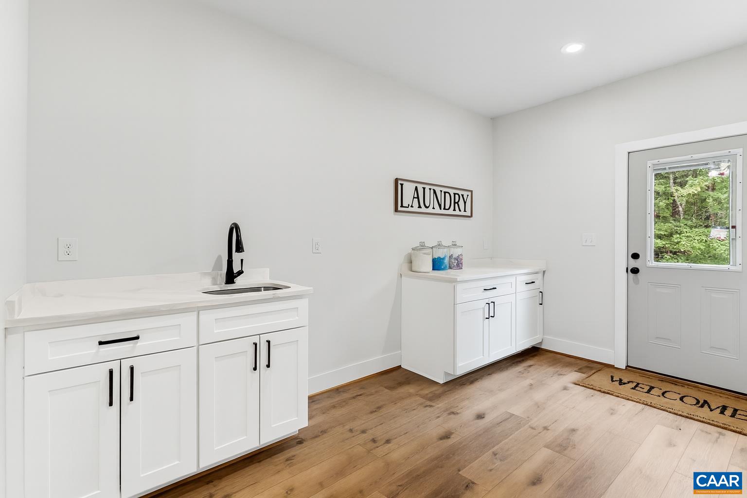 594 Community Road Dillwyn, VA 23936 - Photo 11 of 48