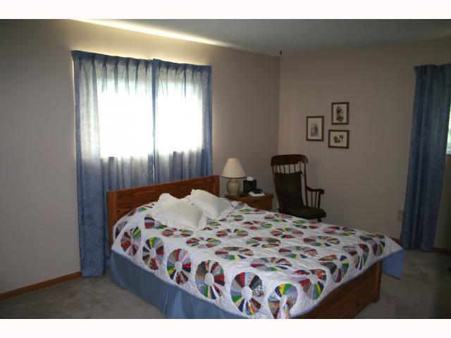863 Cummington Road Columbus, OH 43213 - Photo 13 of 18 Gallery Image 13