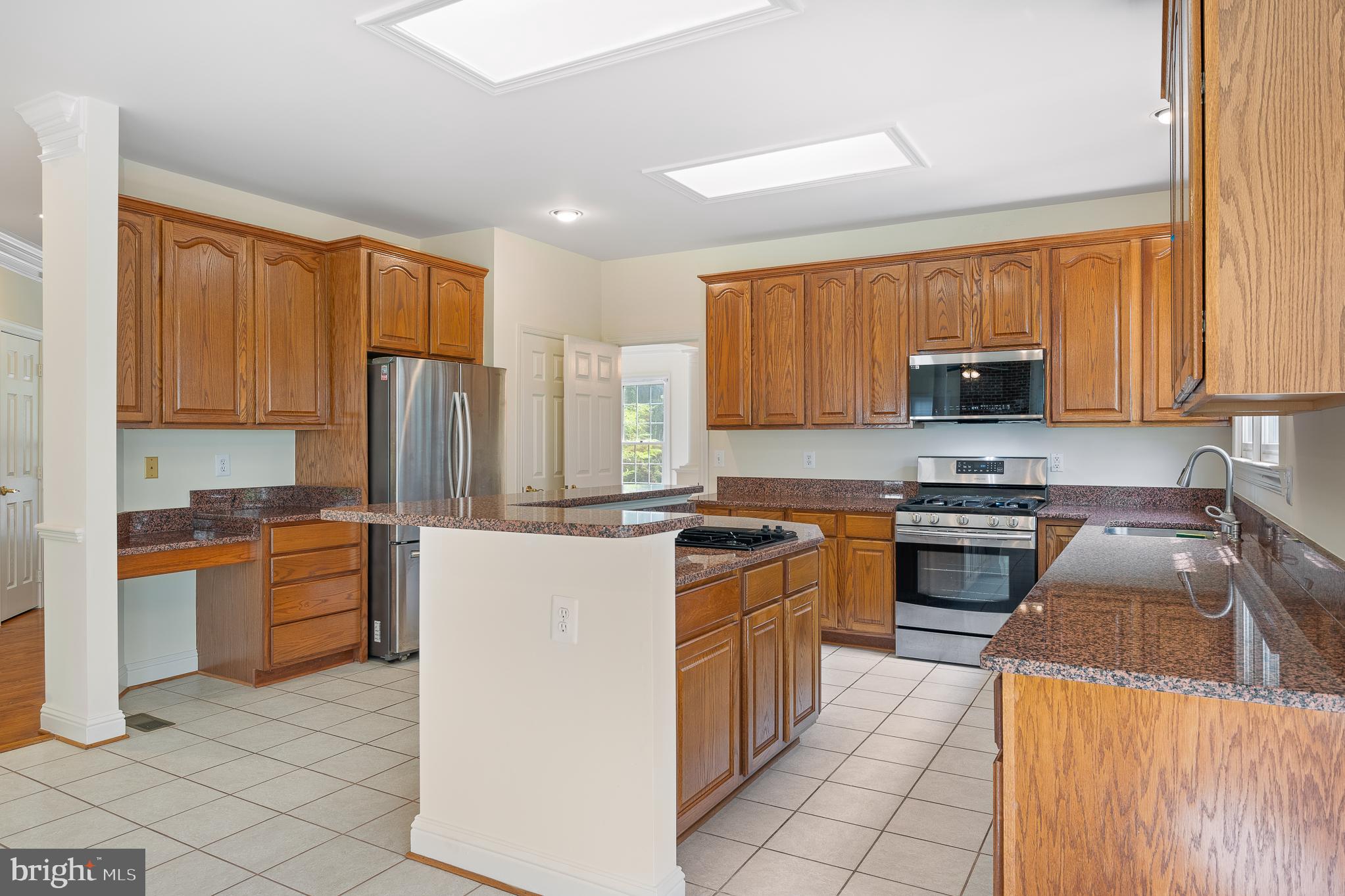 10604 Maplecrest Lane Potomac, MD 20854 - Photo 14 of 81