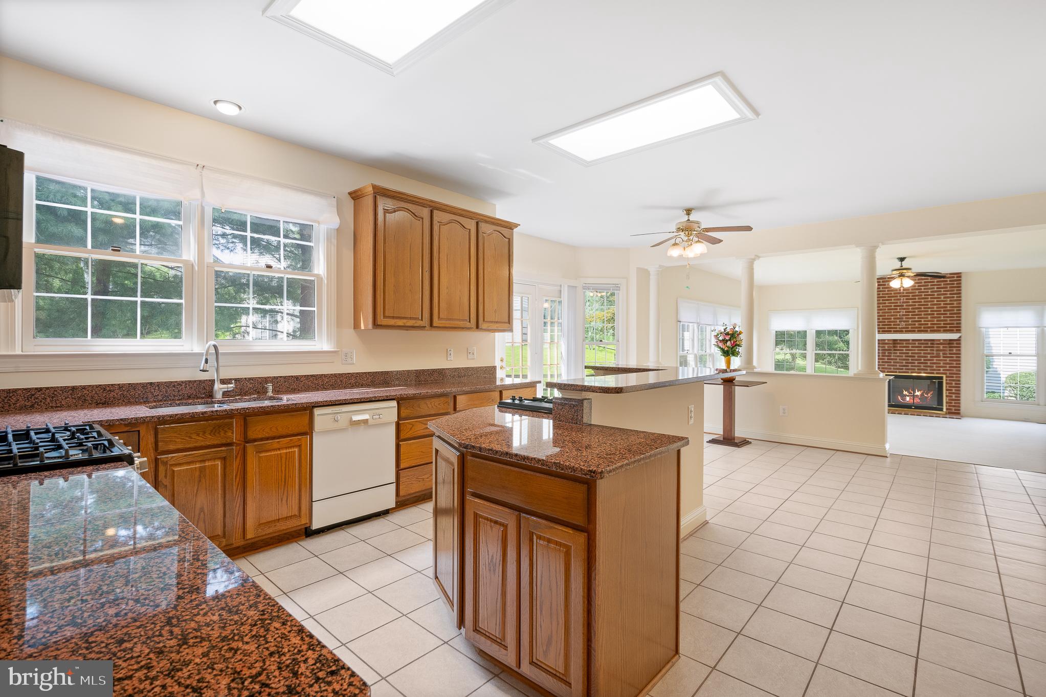 10604 Maplecrest Lane Potomac, MD 20854 - Photo 18 of 81