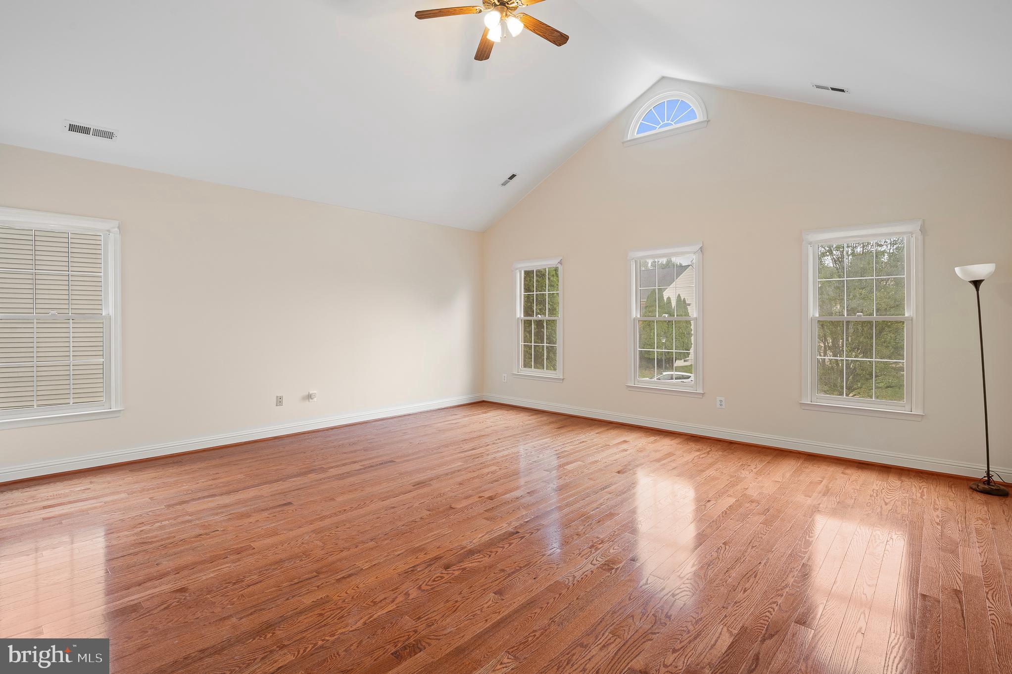 10604 Maplecrest Lane Potomac, MD 20854 - Photo 33 of 81 MB