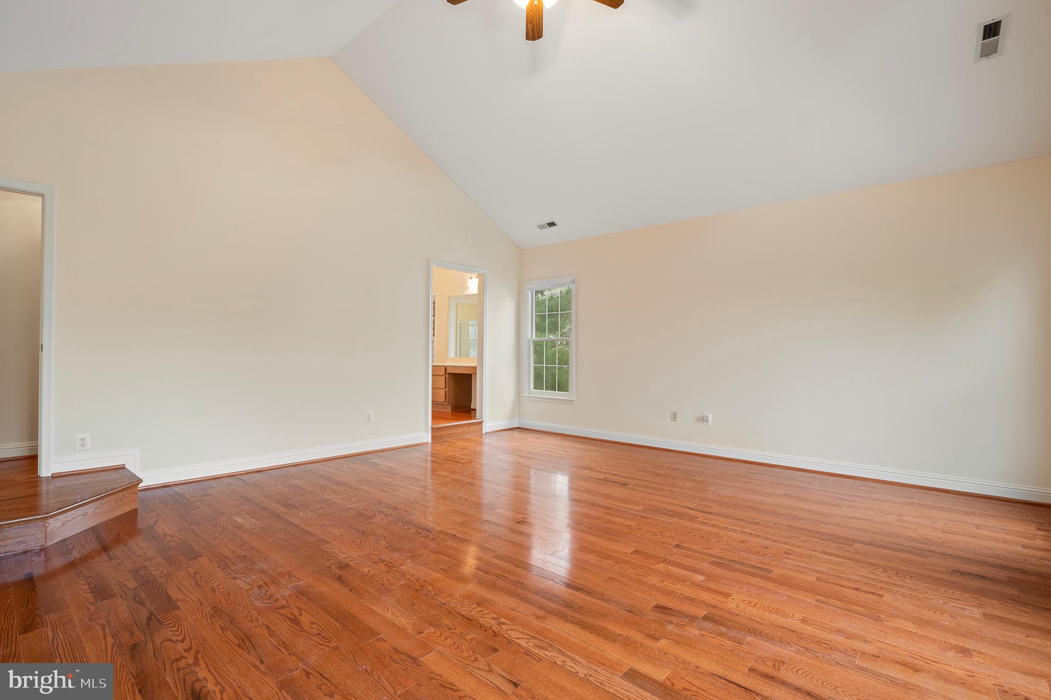 10604 Maplecrest Lane Potomac, MD 20854 - Photo 34 of 81 MB