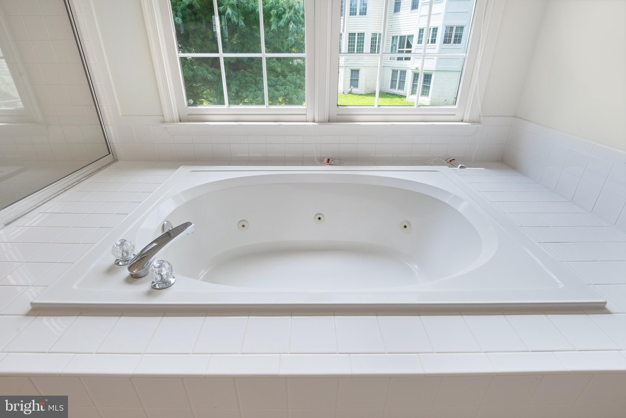 10604 Maplecrest Lane Potomac, MD 20854 - Photo 39 of 81