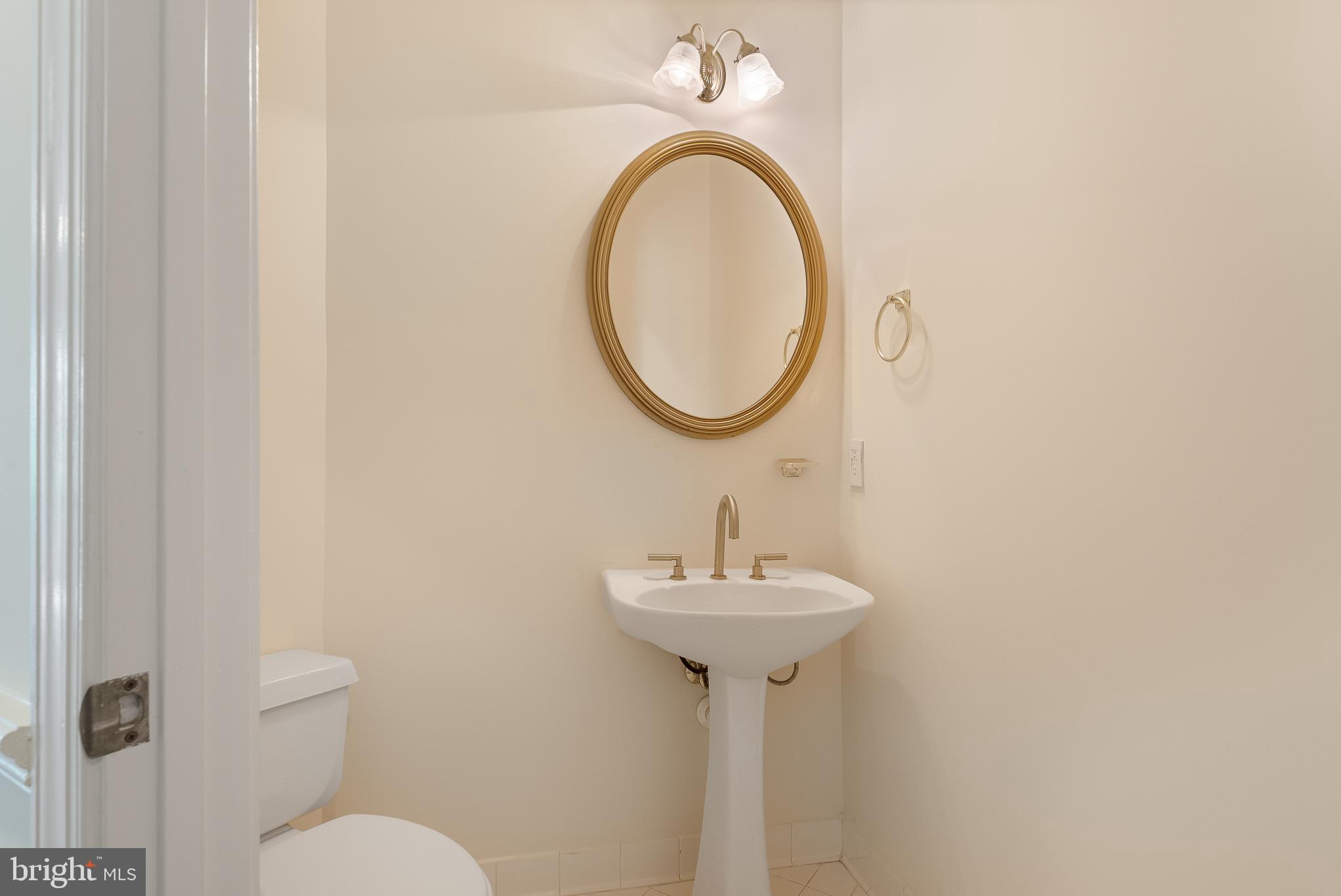 10604 Maplecrest Lane Potomac, MD 20854 - Photo 5 of 81