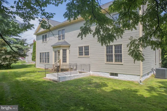 $1,470,000 | 10604 Maplecrest Lane, Potomac, MD 20854