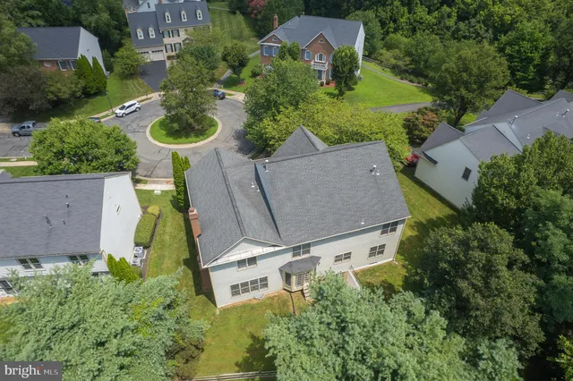 $1,470,000 | 10604 Maplecrest Lane, Potomac, MD 20854
