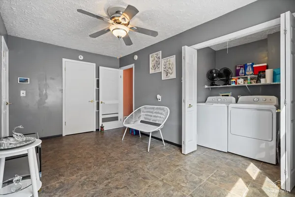 $445,000 | 176 Appleby Drive, Glendale Heights, IL 60139